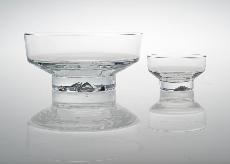 TAPIO WIRKKALA, DESERT BOWLS, 12 PCS. AND SERVING BOWL. Jäänsärkijä (Icebreaker). Iittala late 1900.