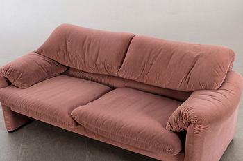 A second half of 20th Century Vico Magistretti 'Maralunga' sofa for Cassina.