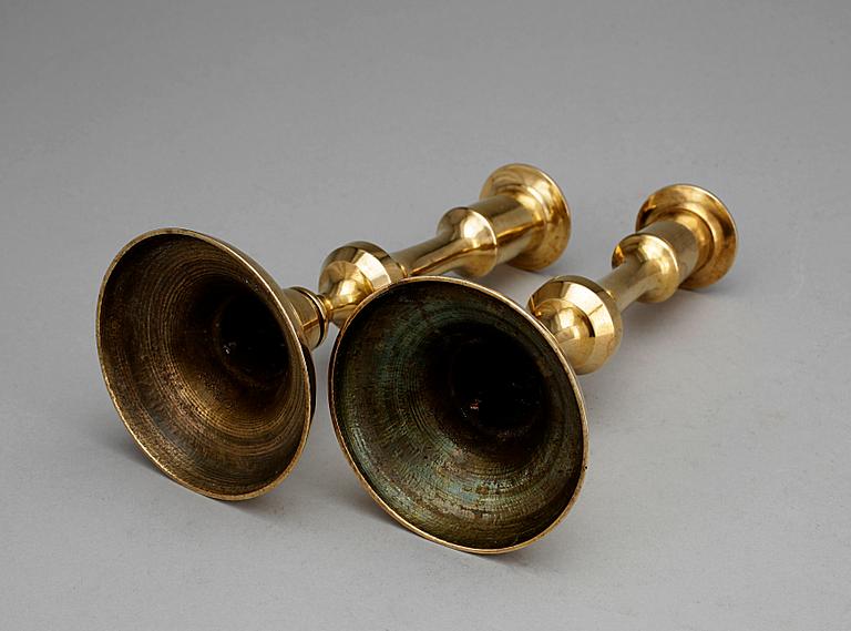 LJUSSTAKAR, 6 st, mässing, 1800/1900-tal.