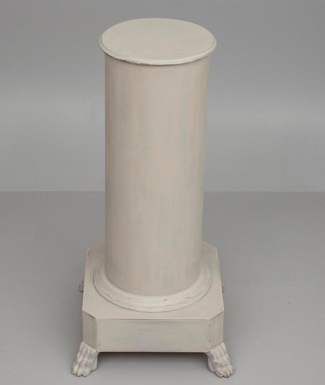 PIEDESTAL, empirstil, omkring 1900.