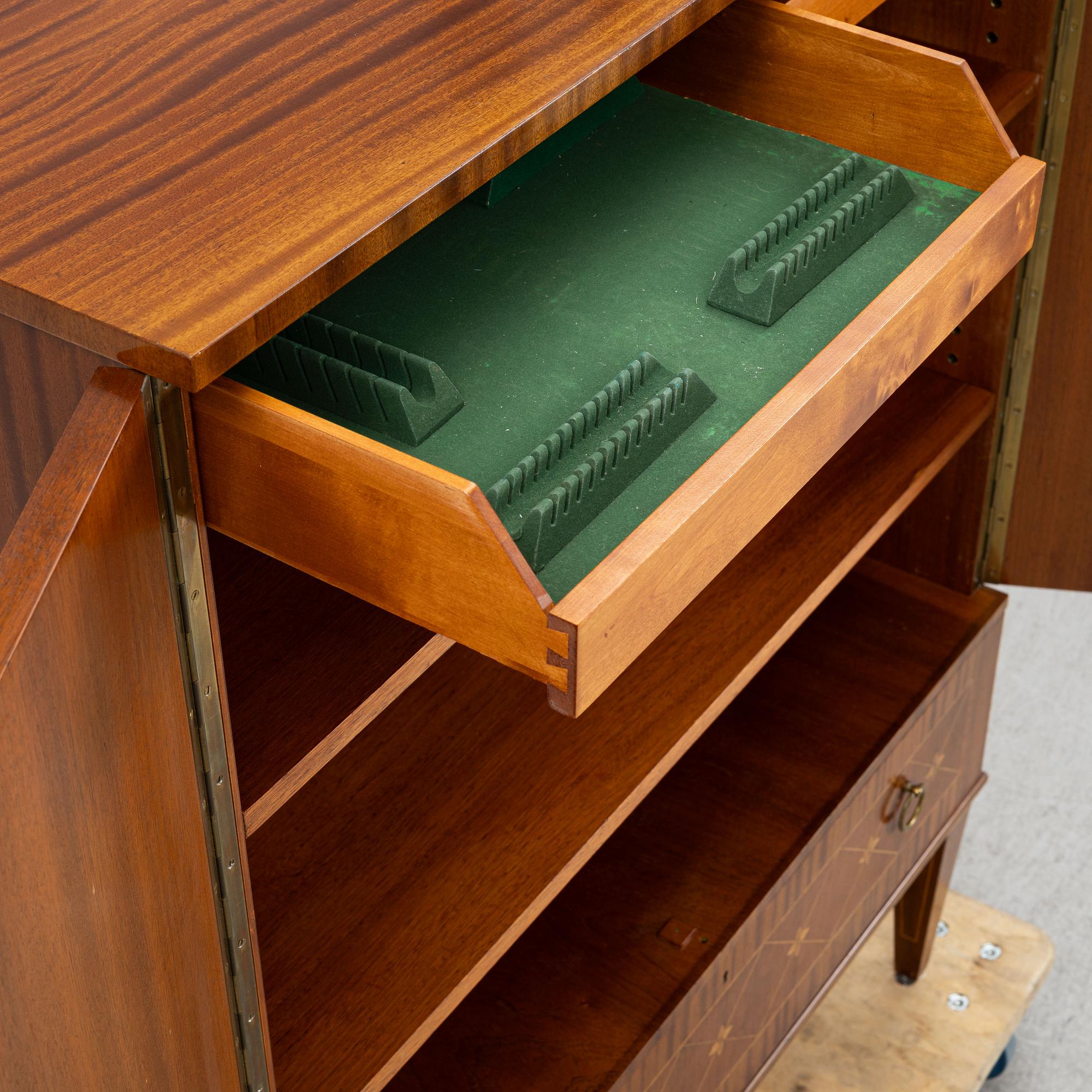 Cabinet, Möbelbolaget Tranås Möbelfabriks Aktiebolag, circa 1940.