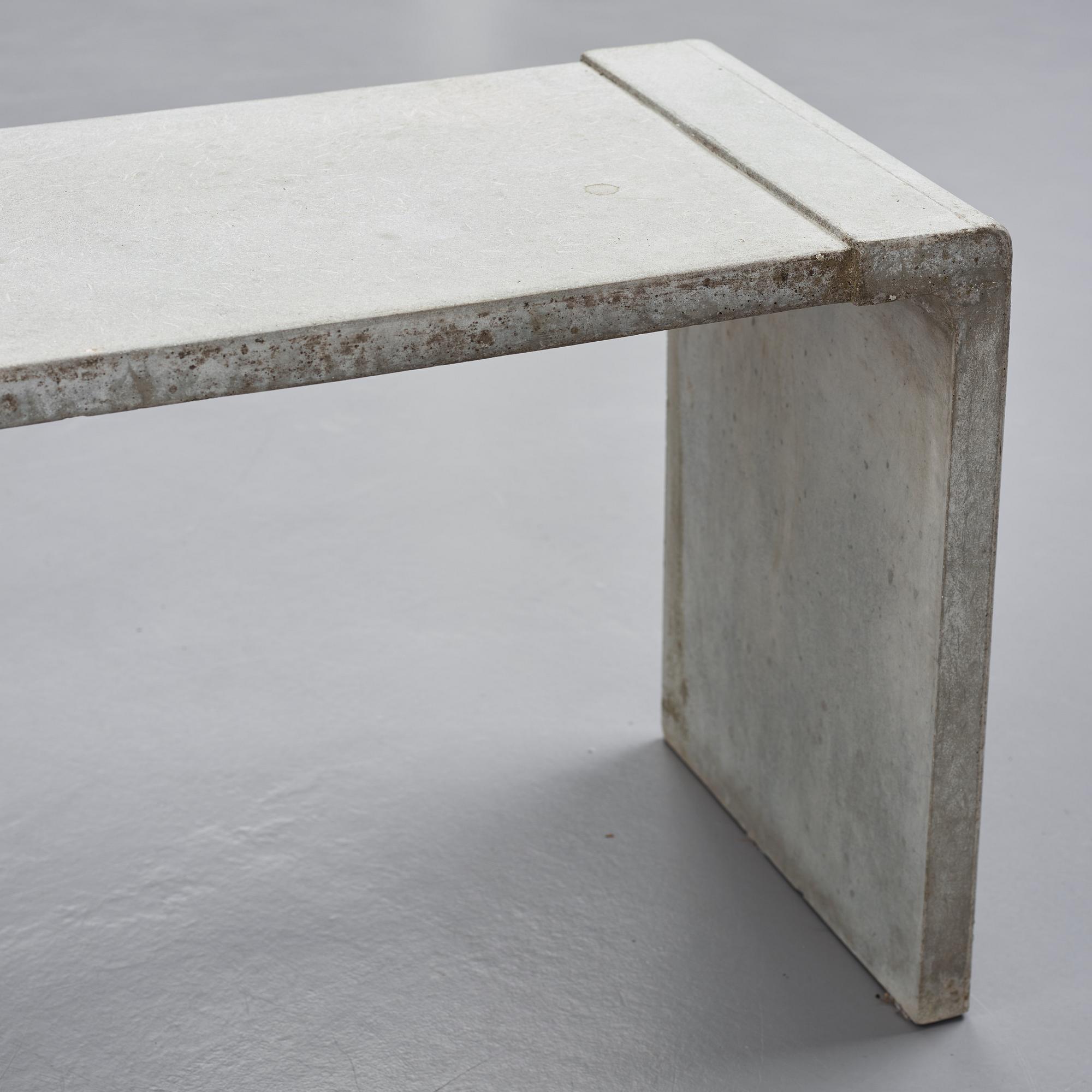 Stina Lindholm, 'Arkad', a concrete bench, Skulpturfabriken.