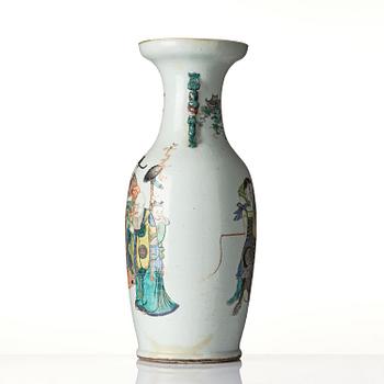A large 'Sanxing' vase, late Qing dynasty.