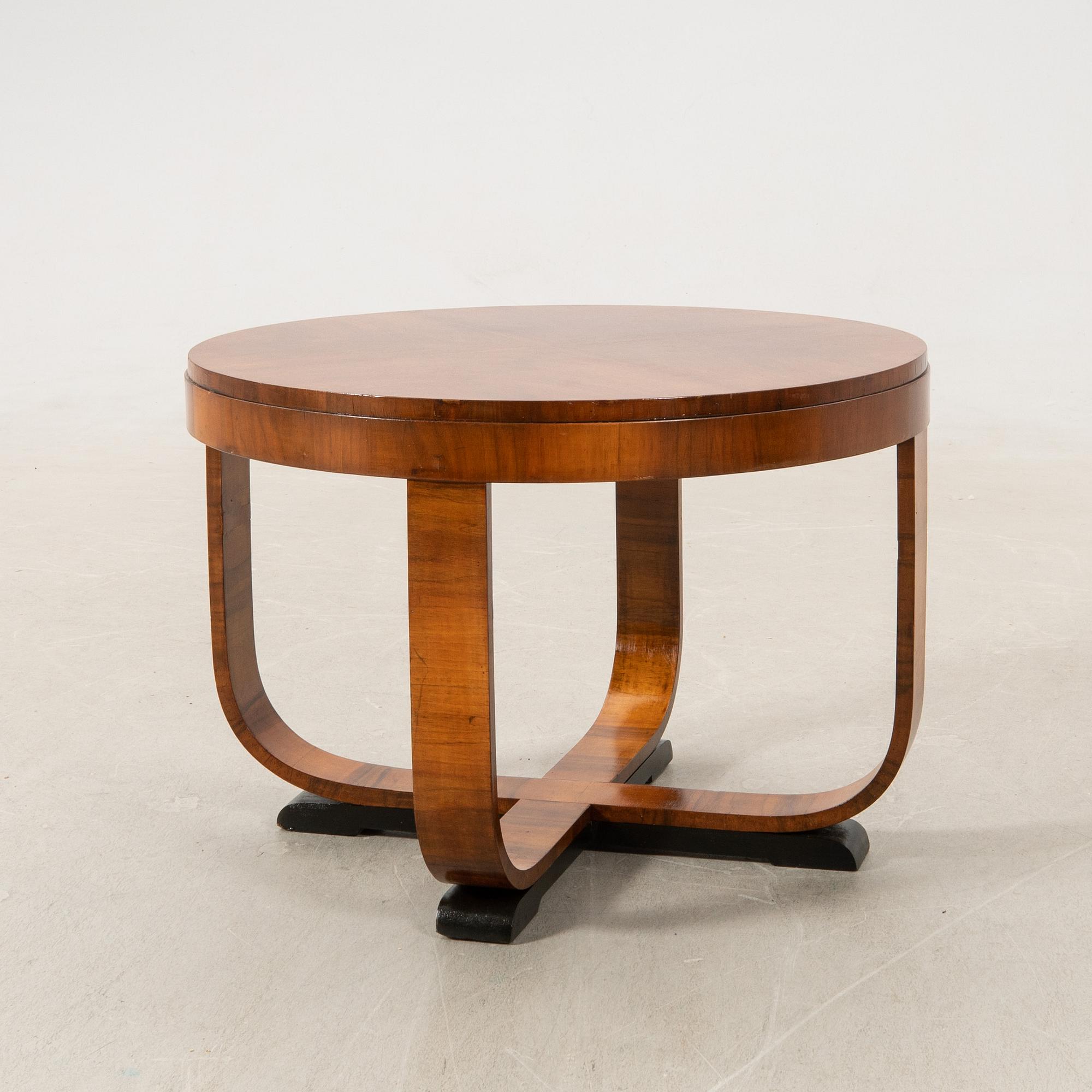 Coffee table Art Deco first half of the 20th century.