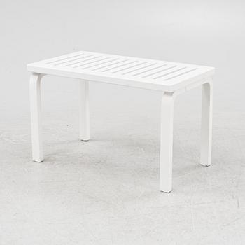 Alvar Aalto, bänk, modell 153 B,  Artek, daterad 2009.