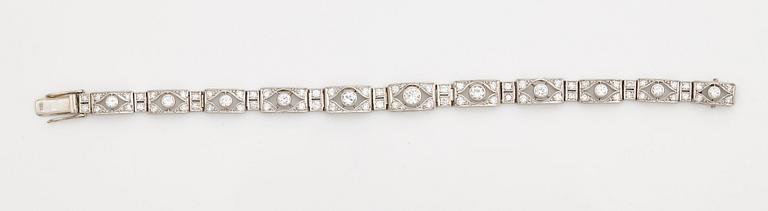 ARMBAND, med gammal- samt åttkantslipade diamanter, ca 2.97 ct.