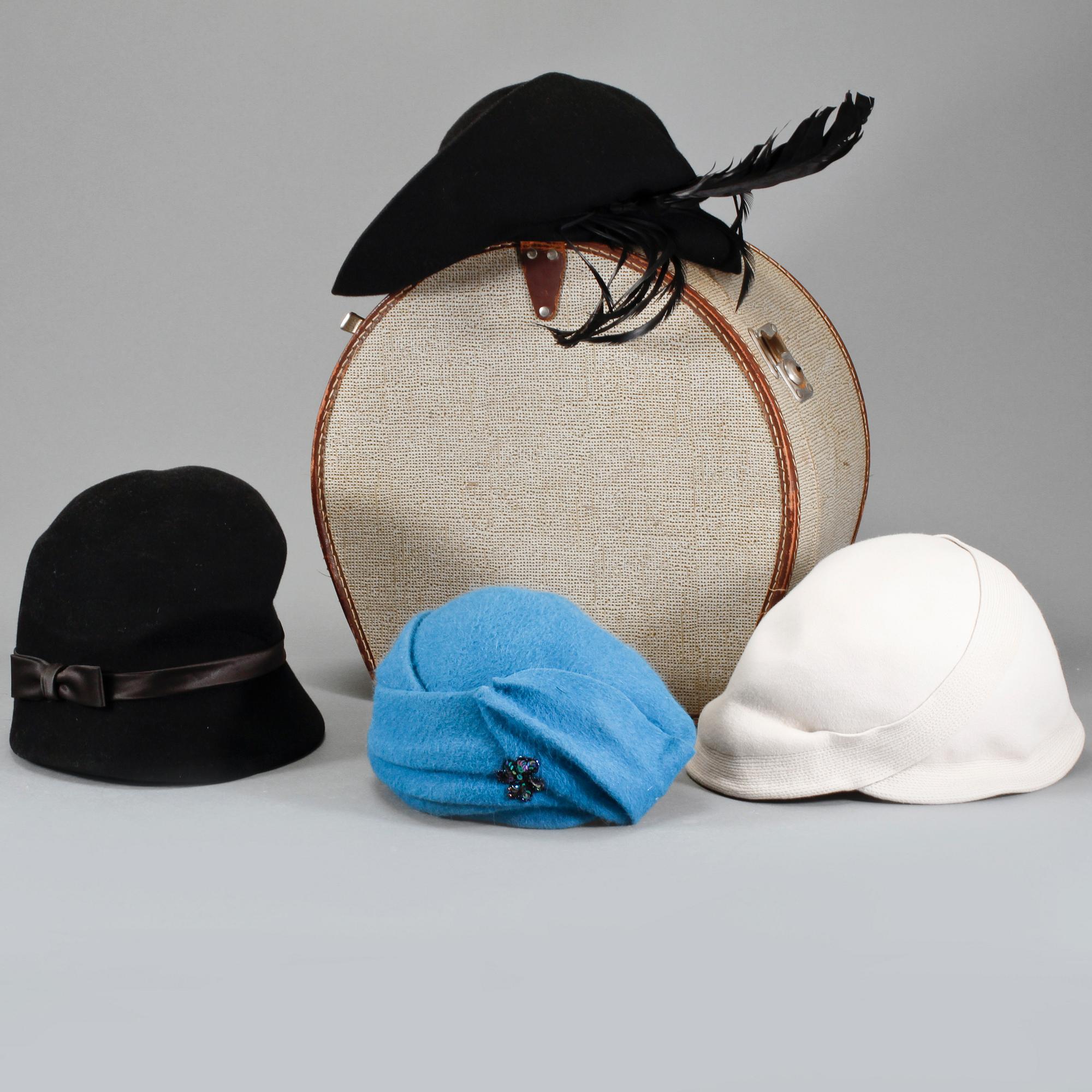 HATTAR, 4 st, Nordahls Eftr, Vänersborg, 1940/50-tal.