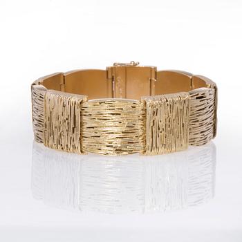 ARMBAND, 18K guld, svenska kontrollstämplar. Vikt 79,6 g.