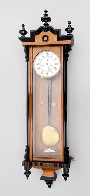 VÄGGUR, s k lodregulator, sekelskiftet 1900.
