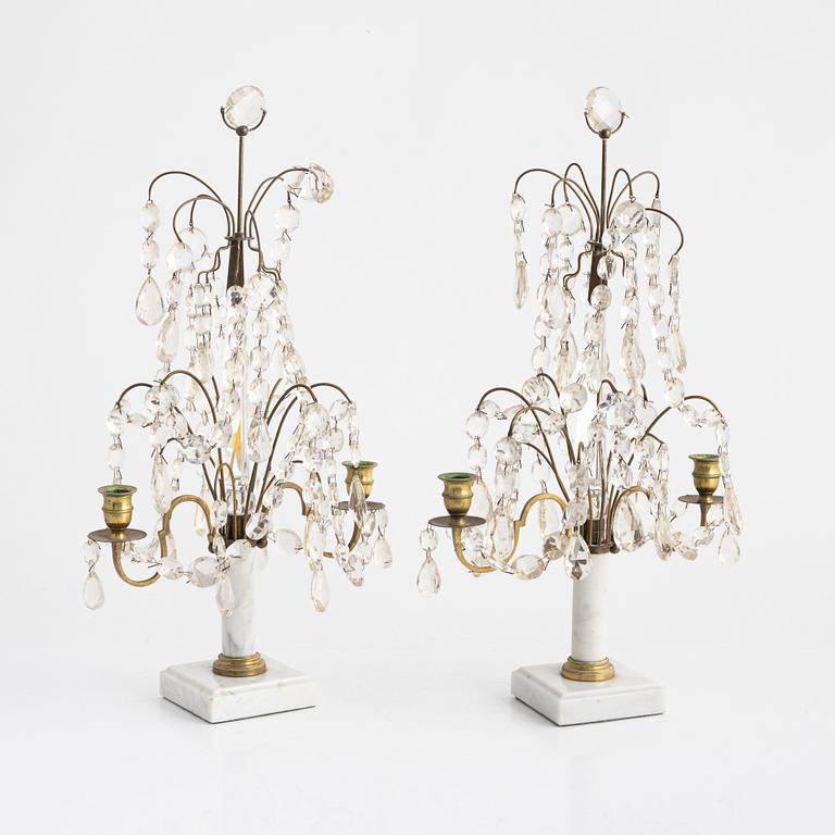 Bordslystrar ett par, 1900-talets första hälft.