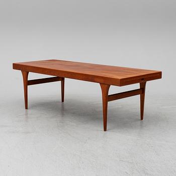 JOHANNES ANDERSEN, a teak veneered coffee table from CFC, Silkeborg, Denmark, 1950's/60's.