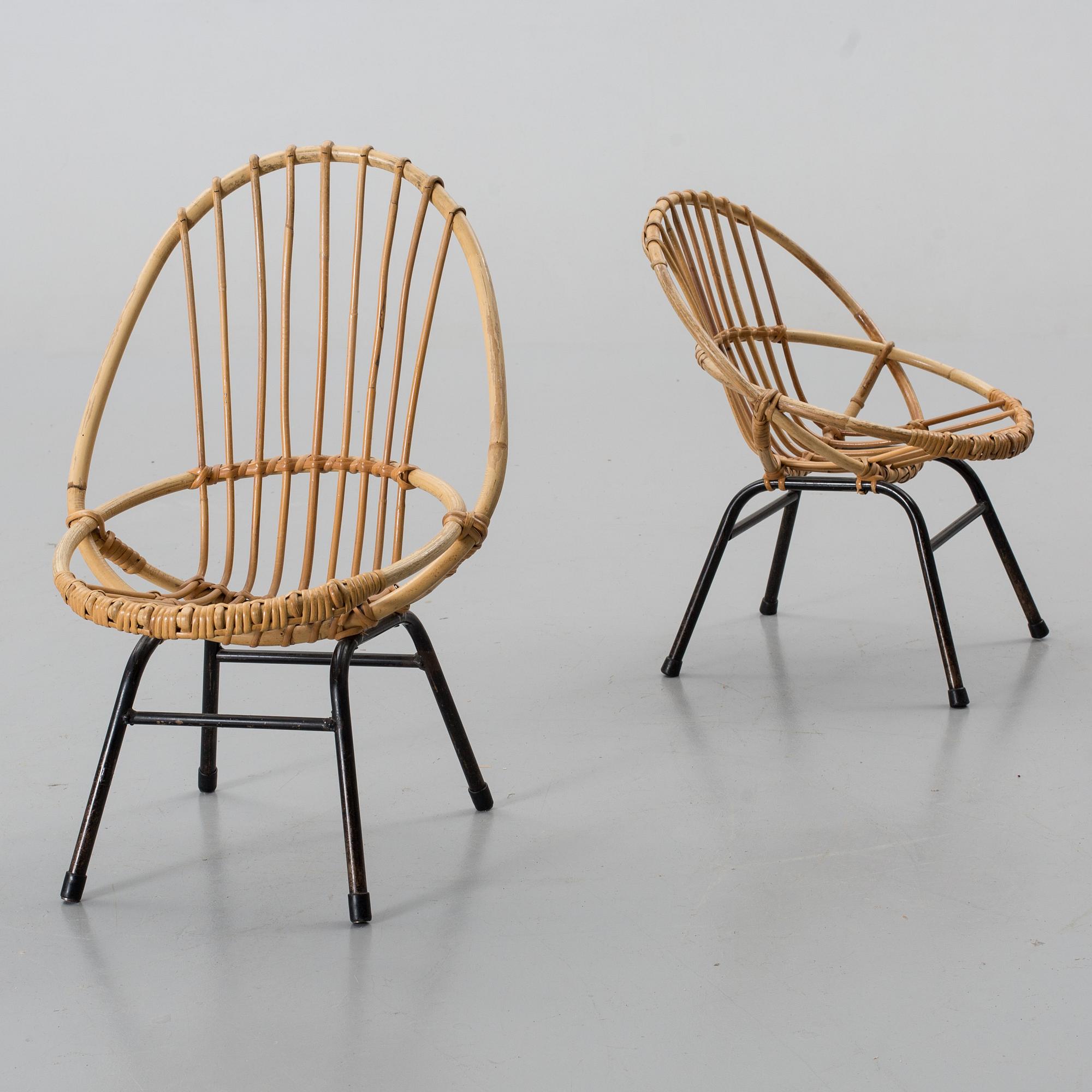 KORGSTOLAR för BARN, ett par, 1900-talets mitt.