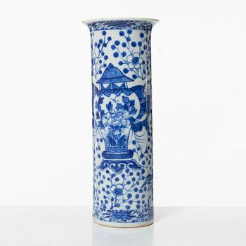 Vas, porslin, Kina, sen Qing/1900-talets första hälft.