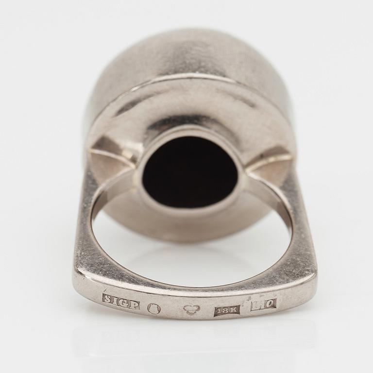 ring, Stockholm 1985, 18K vitguld.