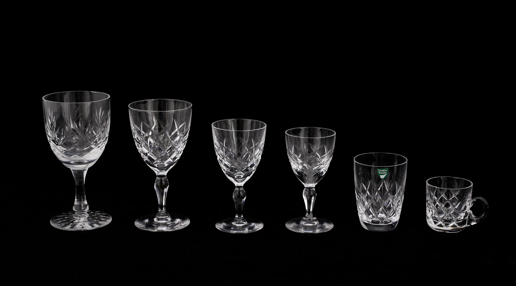 SERVIS, glas, 45 delar, bl a "Karolina", Gunnar Cyren, Orrefors.