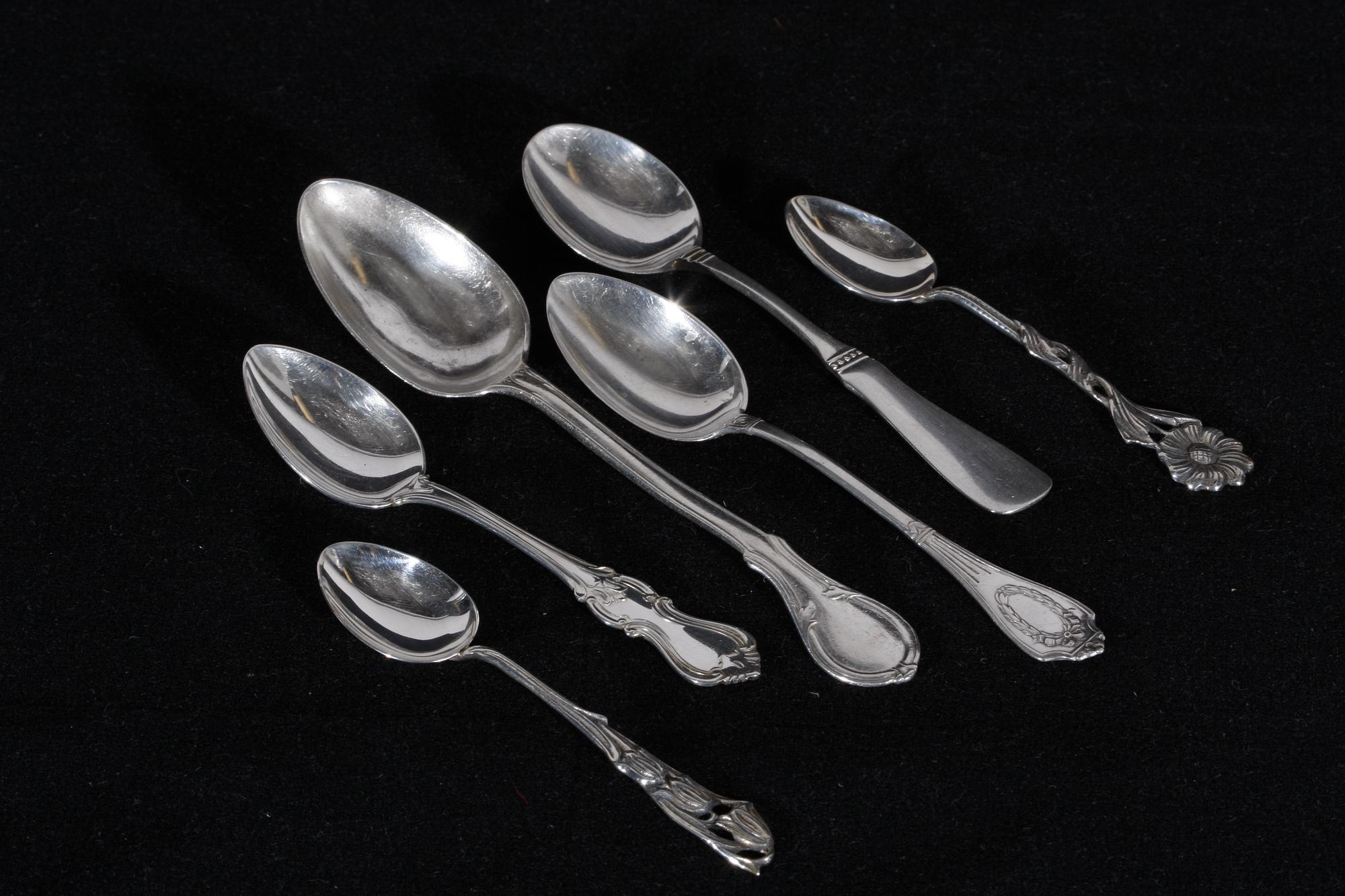 PARTI SILVER. Kaffeskedar mm.