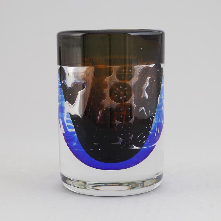 Edvin Öhrström, a signed glass vase, 'Gondoljären', Orrefors, 1986.