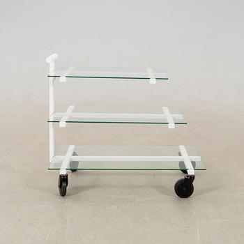 Josef Frank, te-/serveringsvagn, modellnr 691 för Firma Svenskt Tenn.