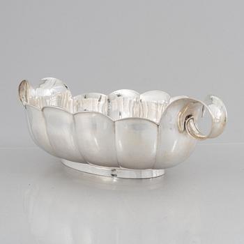 A German silver Art Déco jardinière, mark of  Adolf Mogler, Heilbronn, circa 1925.