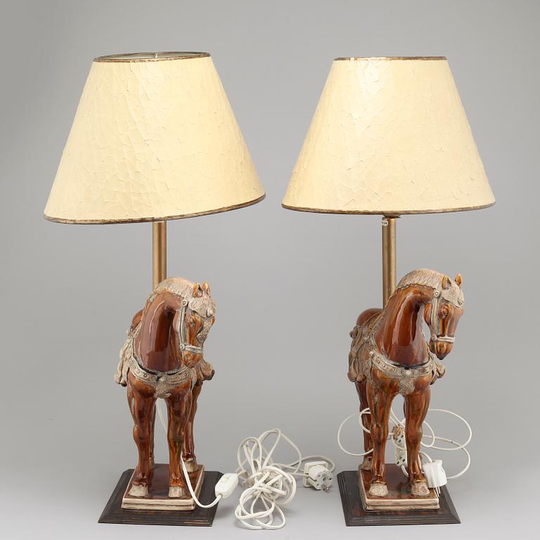 A pair of late 20th century table lamps.