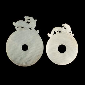 BI-DISKAR, 2 st, nefrit, Kina, 1900-/2000-tal.