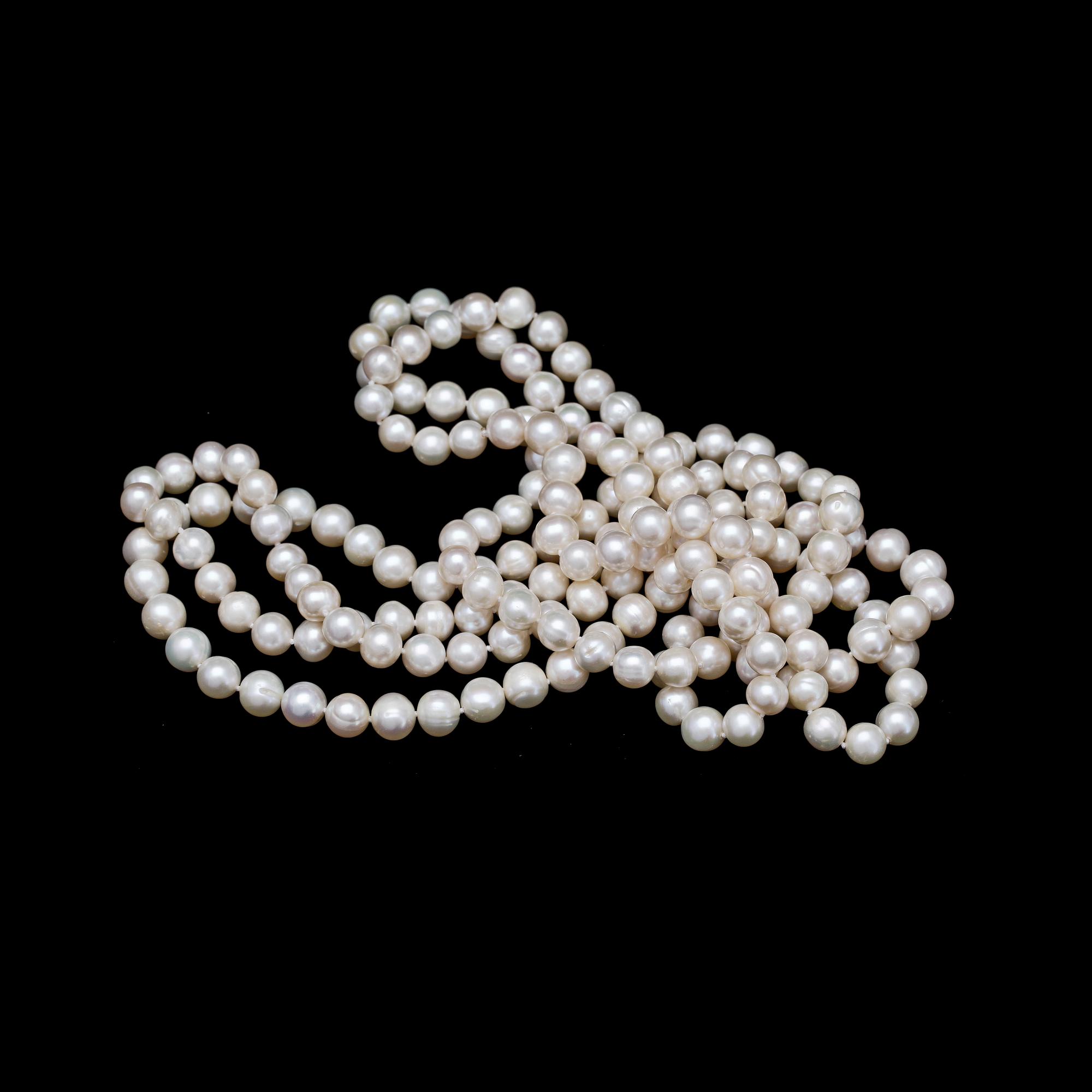 PÄRLCOLLIER, 2 st, odlade pärlor.