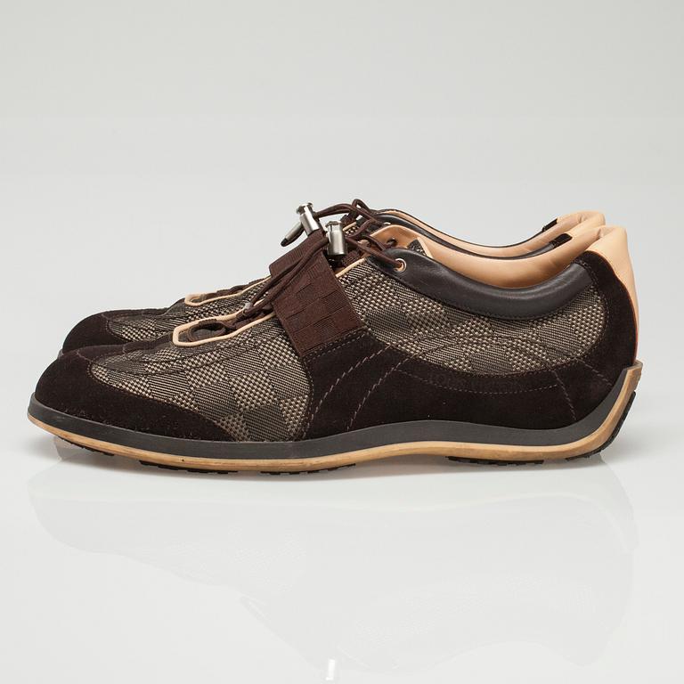 SKOR, Louis Vuitton.