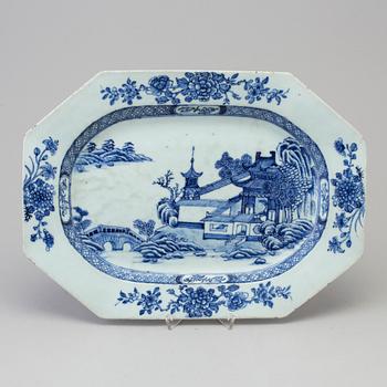 STEKFAT, porslin, Kina, Qianlong (1736-1795).