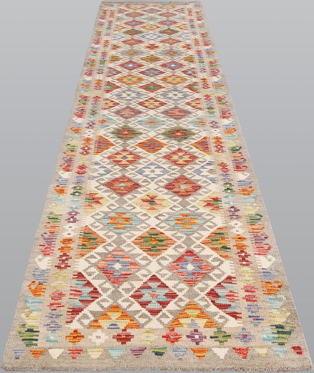 Gallerimatta, Kelim, ca 402 x 84 cm.