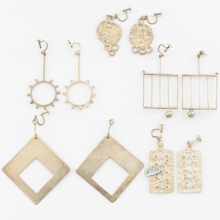 Lars Arby, five pairs of earrings, silver.