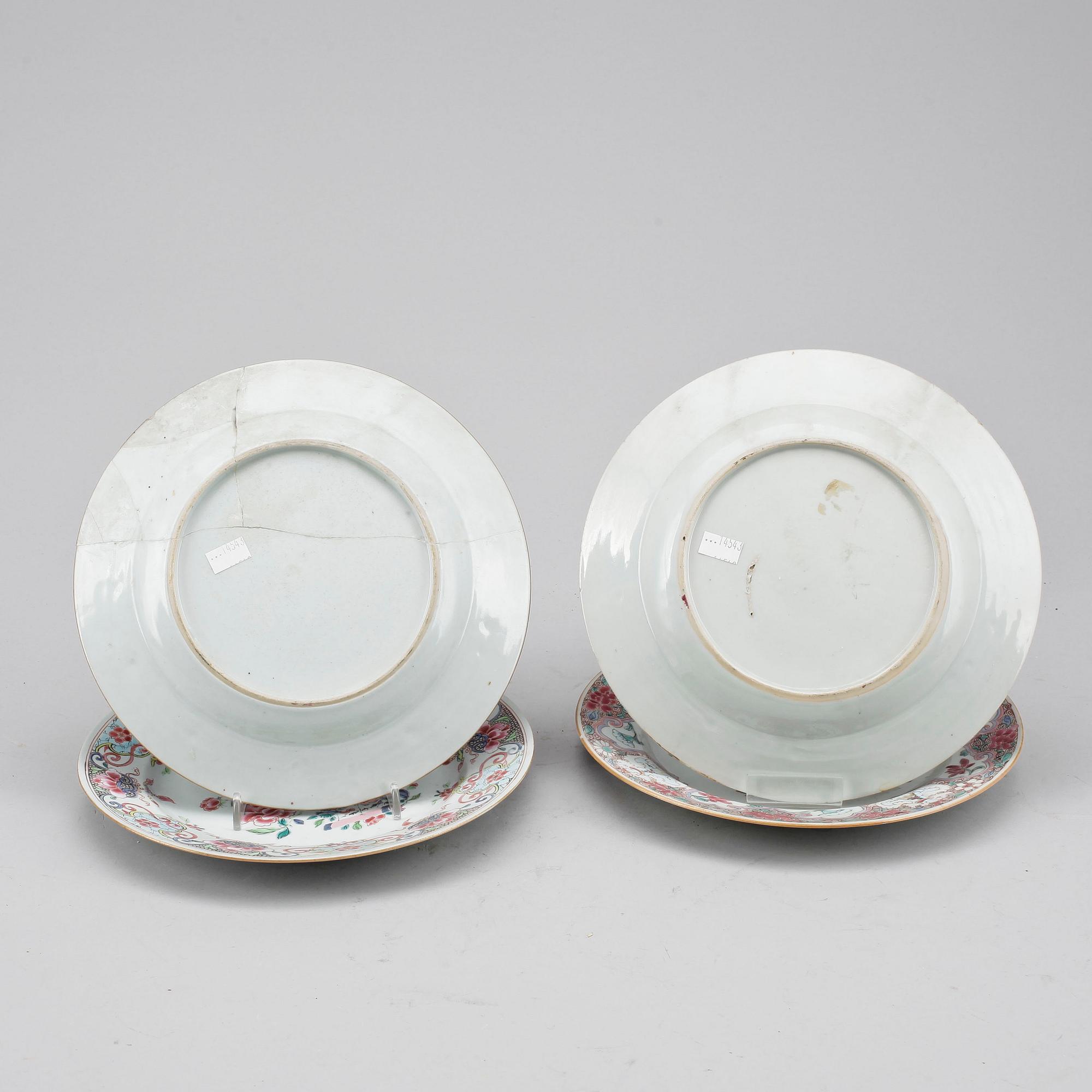TALLRIKAR, 2+2 st, porslin, Kina, Qing dynastin, Qianlong (1735-96).