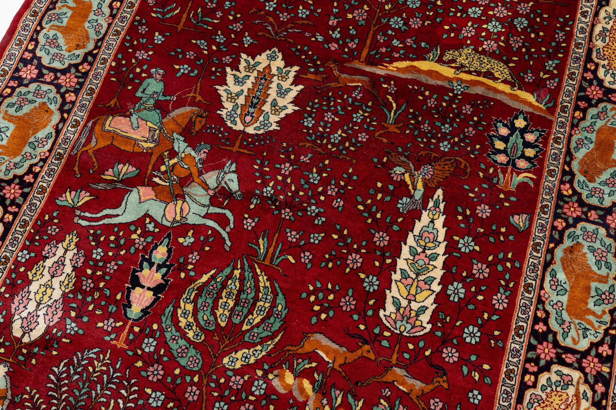 Carpet, Tabriz, with hunting motif. 220 x 140 cm.