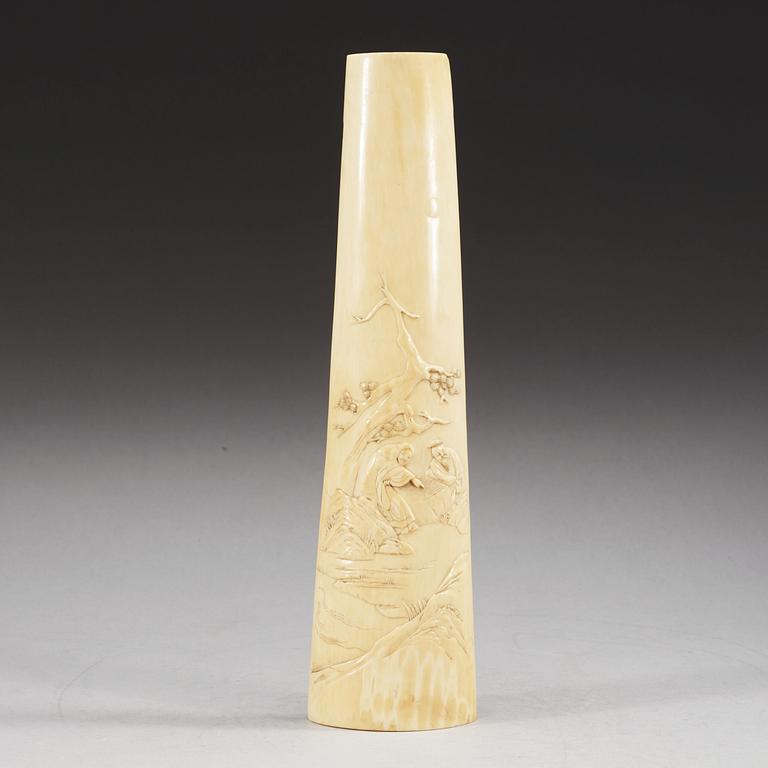 VRISTSTÖD, elfenben. Qing dynastin.