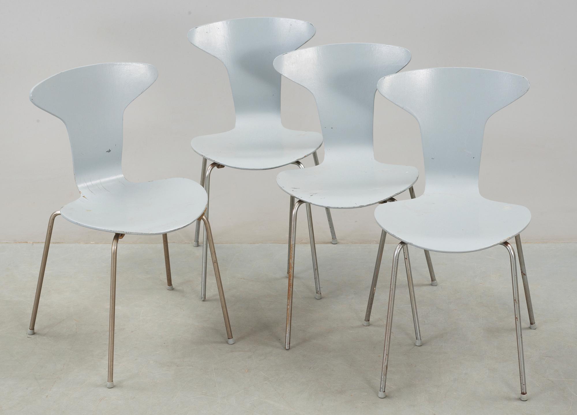 STOLAR, 4 st, 3105 / "Myggan", Arne Jacobsen för Fritz Hansen, Danmark.