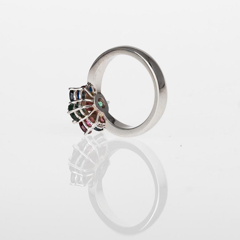 RING, 14K vitguld, turmaliner tot. 2,10 ct. Vikt 5,75 g.