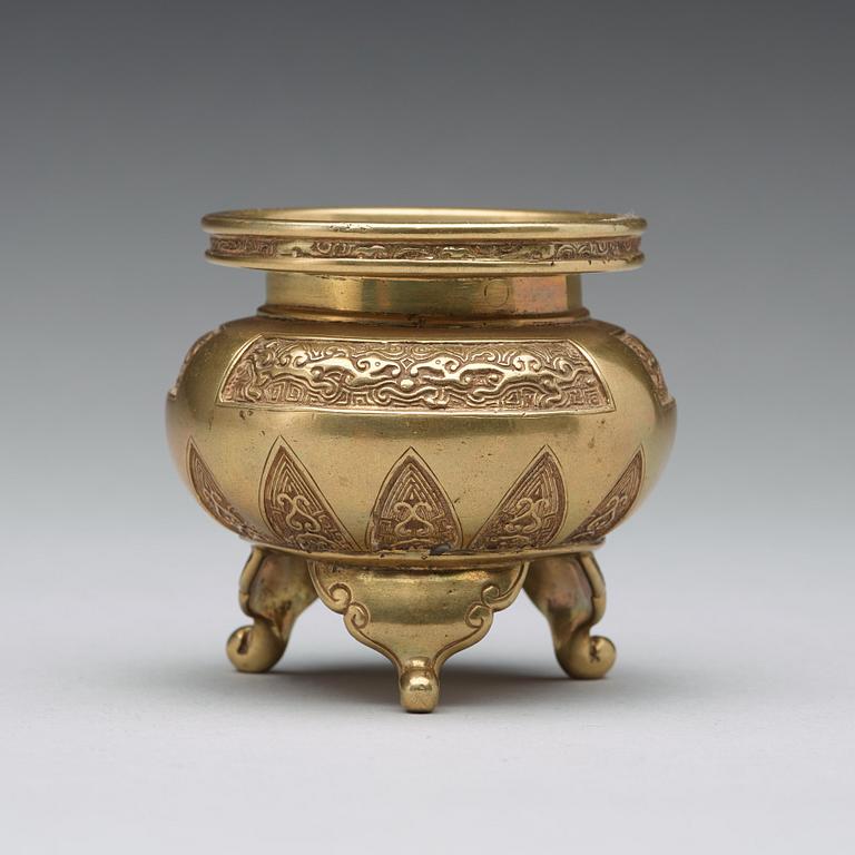 A bronze censer, Qingdynasty (1644-1912).