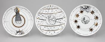 TALLRIKAR, 6 st, porslin, "Astronomici", Fornasetti, 1900-talets andra hälft.