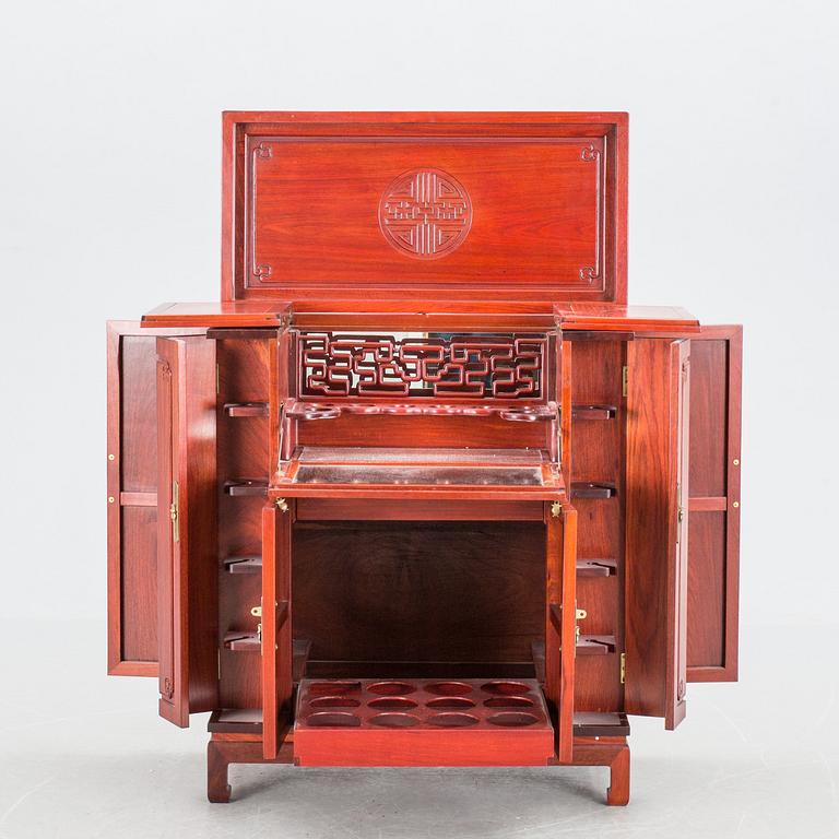 BARSKÅP, "Ming", DUX, 1900-talets andra hälft.