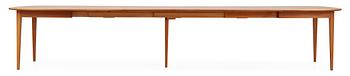 530. A Josef Frank mahogany dining table, Svenskt Tenn, model 947.