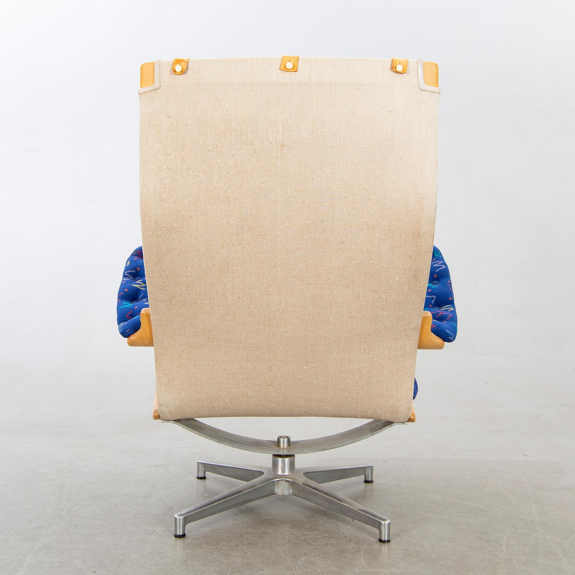 Bruno Mathsson, fåtölj, "Pernilla Roto" (Pernilla 2), 1900-talets andra hälft.