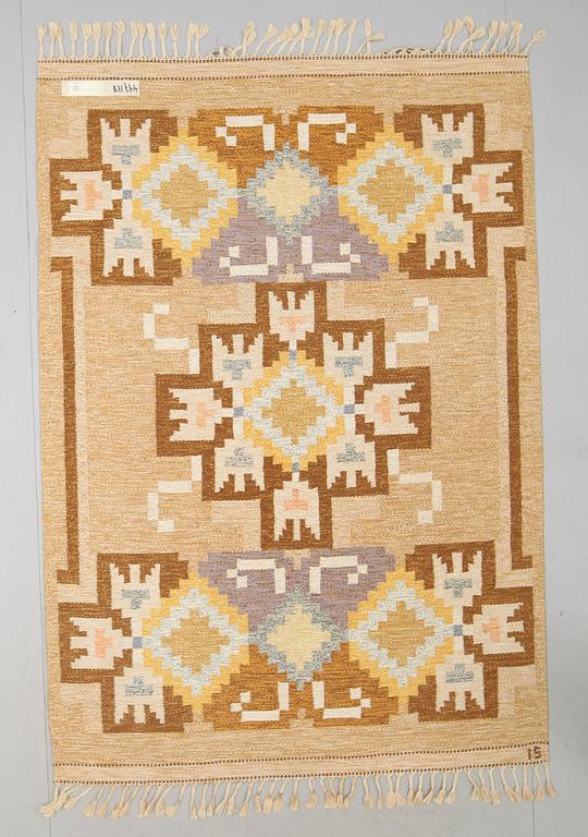 MATTA, rölakan, Ingegerd Silow, märkt IS, "Hardanger". Ca 165 x 235 cm.