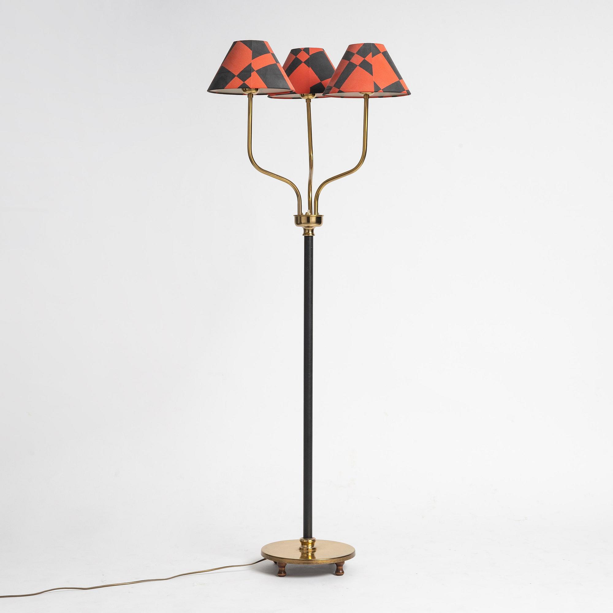 Josef Frank, golvlampa, modell "2426", Firma Svenskt Tenn, 1900-talets mitt.