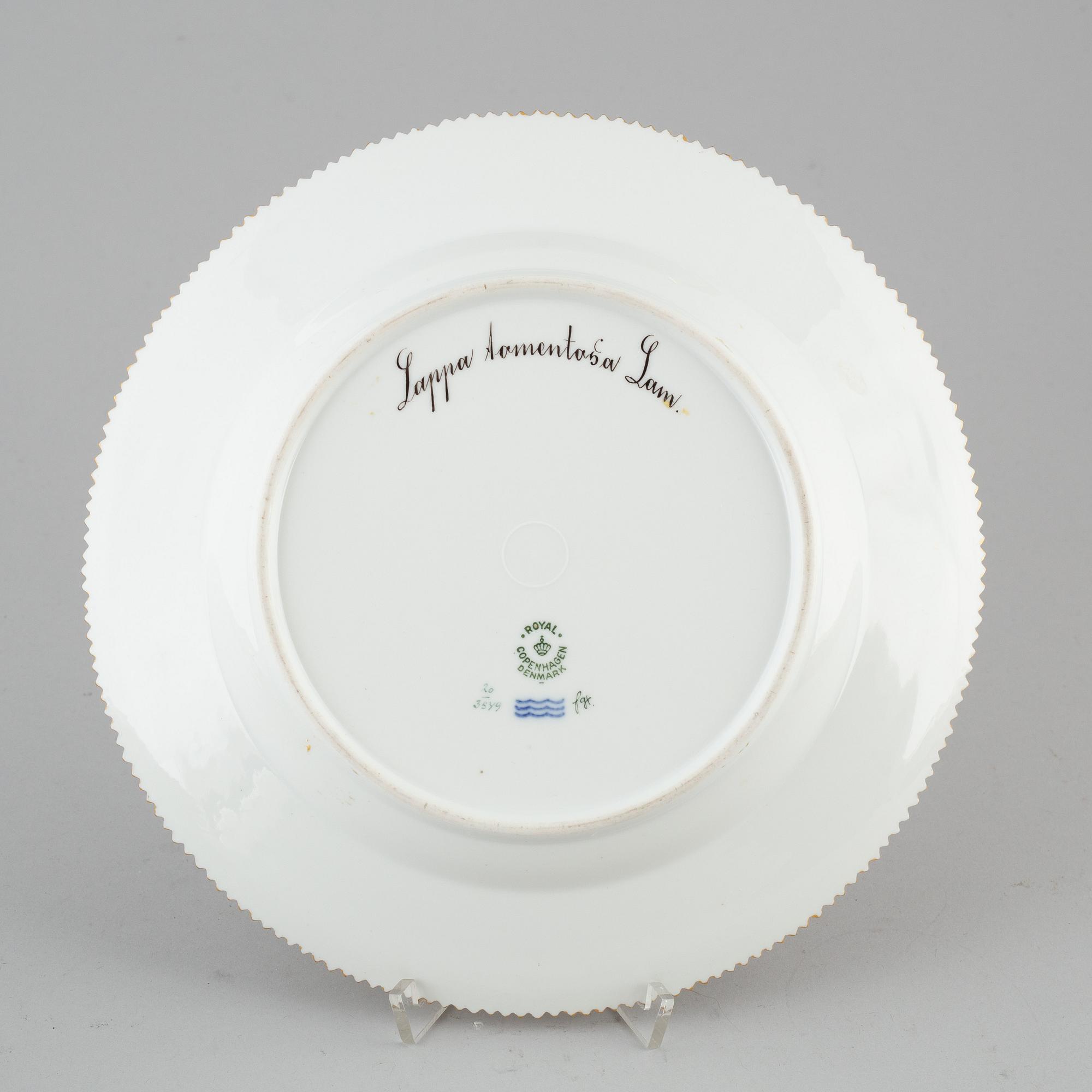 A Royal Copenhagen 'Flora Danica' dish, Denmark, 20th Century.