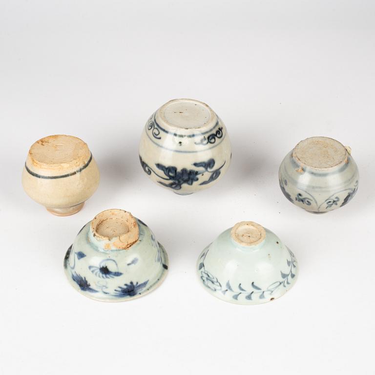 A group of blue and white porcelain for the South East Asian market, 15th/16th Century.