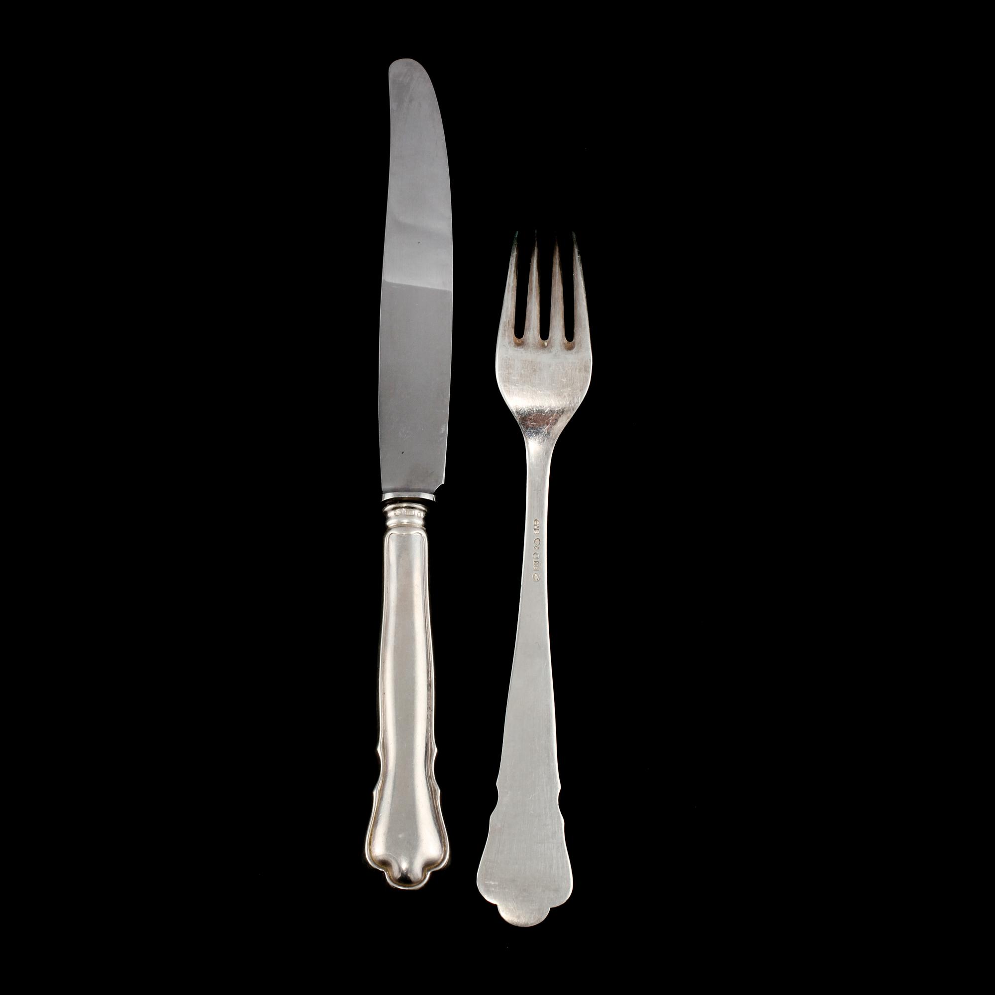 BESTICK, 18 delar, silver, "Chippendale" GAB, Stockholm 1934 - 1938. Vikt 738 g inkl stålblad.
