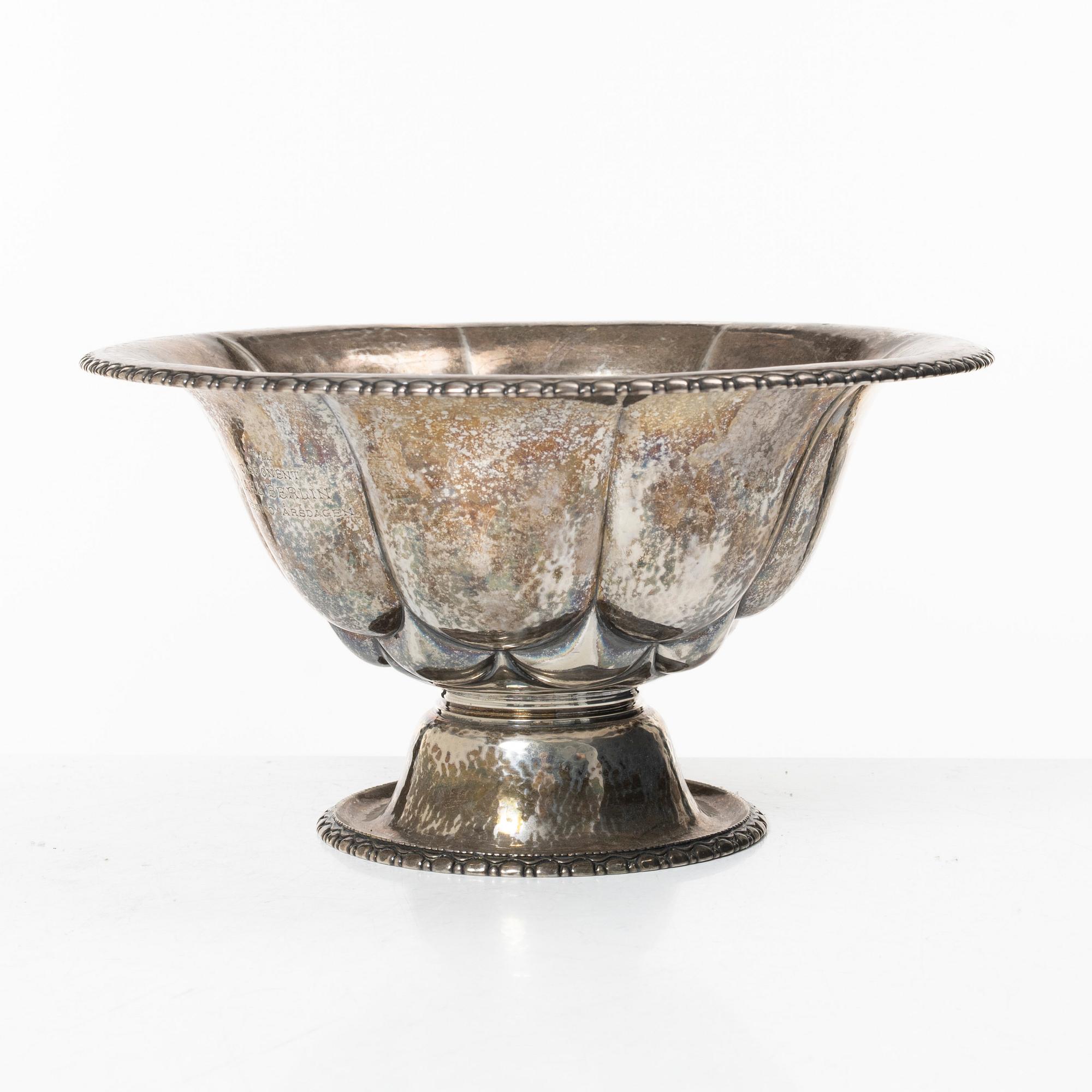 A. Michelsen, a silver bowl, Denmark, 1922.