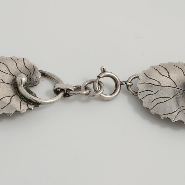 ARVO SAARELA, Enköping, 1953, collier.