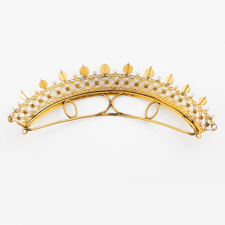 Diadem 18K guld med seedpärlor och halvpärlor, empire, 1800-tal.