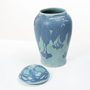 Josef Ekberg, A 'Sgrafitto' lidded creamware urn, Gustavsberg, 1924.