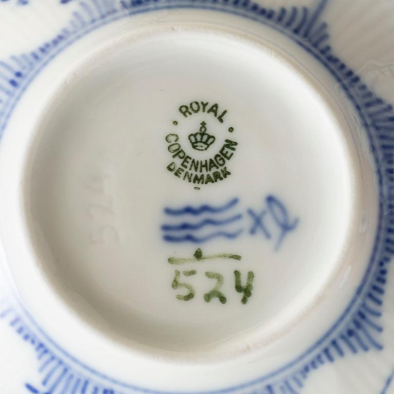 ROYAL COPENHAGEN, servis, 80 delar, porslin, "Musselmalet Helblond", Danmark.